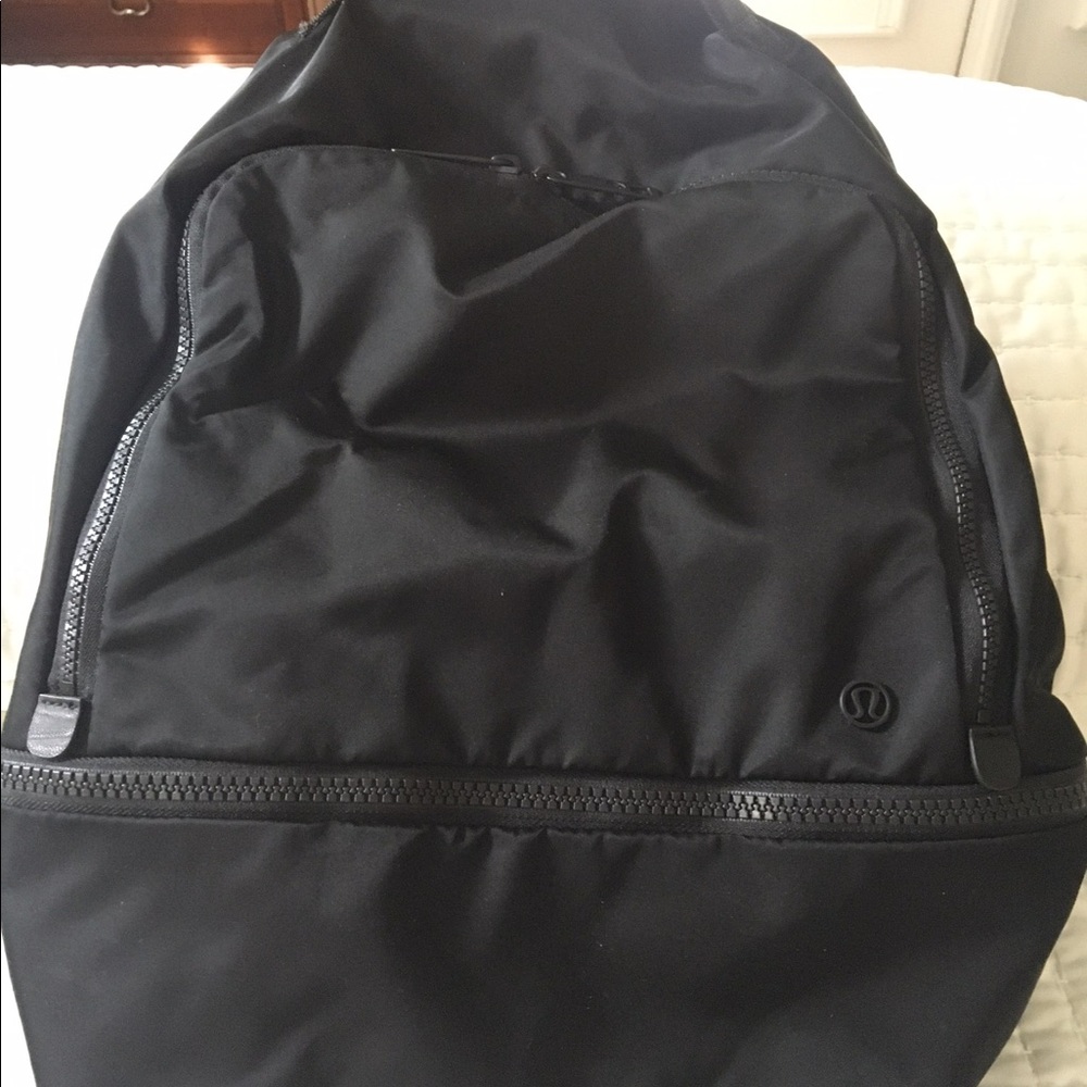 lululemon city adventurer backpack